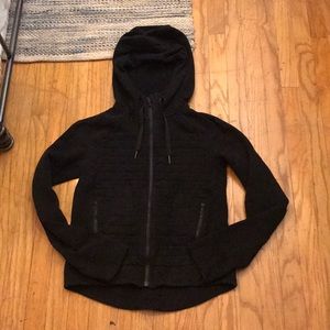 Lulu zip up